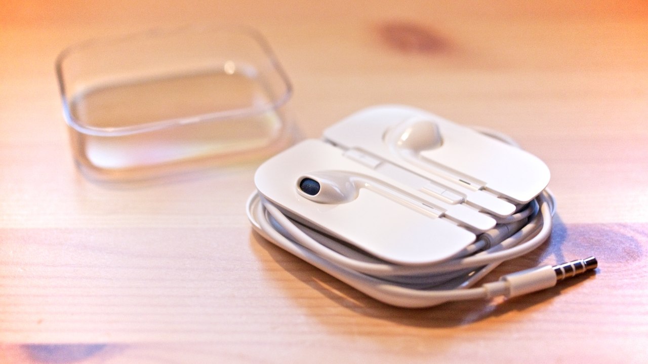 Earpods в коробке