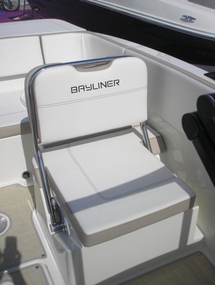 Bayliner VR5