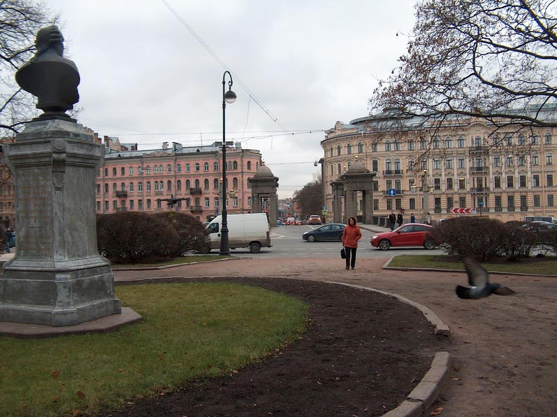 Сквер ломоносова. Площадь Ломоносова в Санкт-Петербурге 15*6. Площадь Ломоносова в Твери. Город Ломоносов площадь обороны.