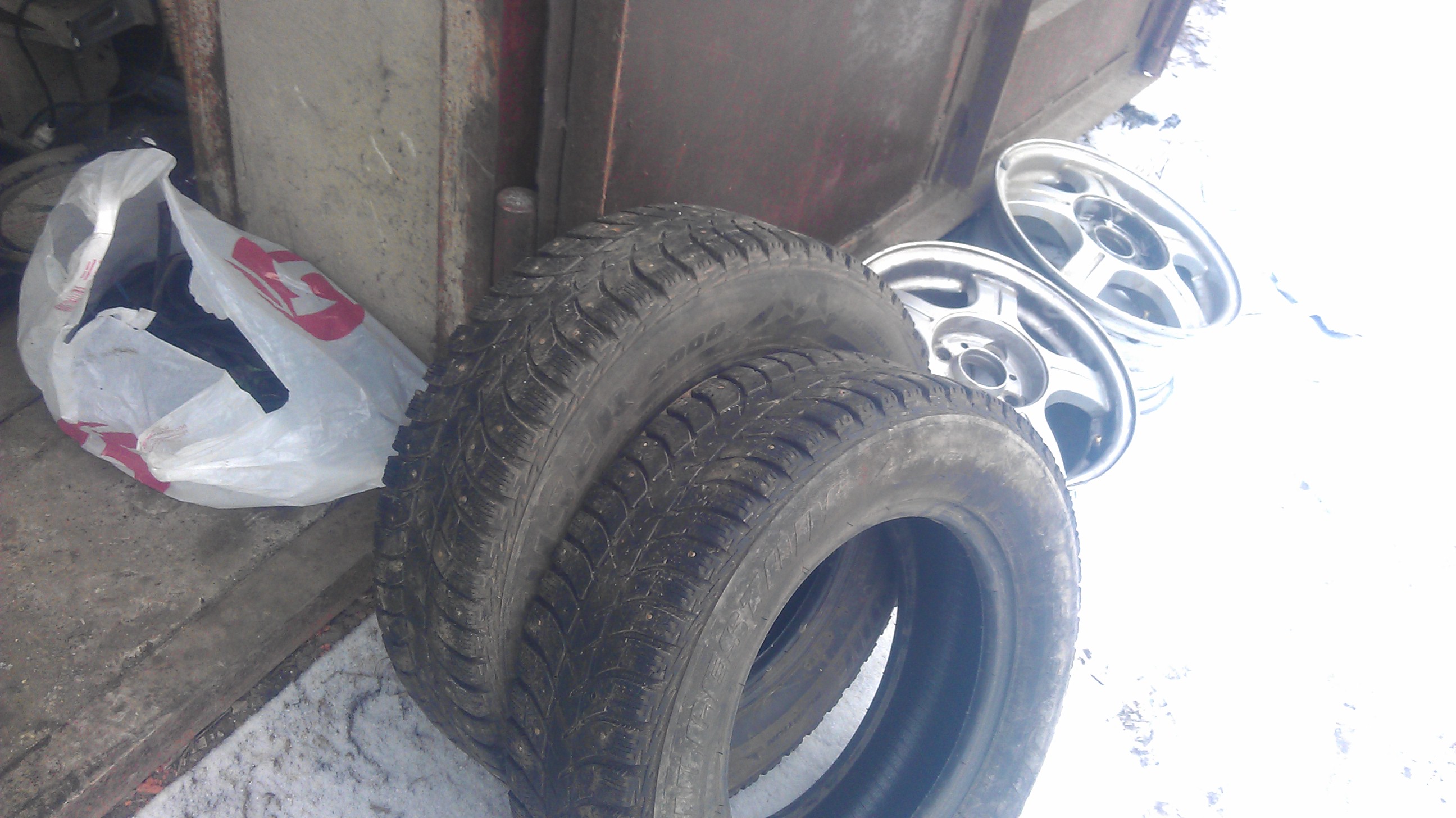 Ikon tyres 175 70 r13