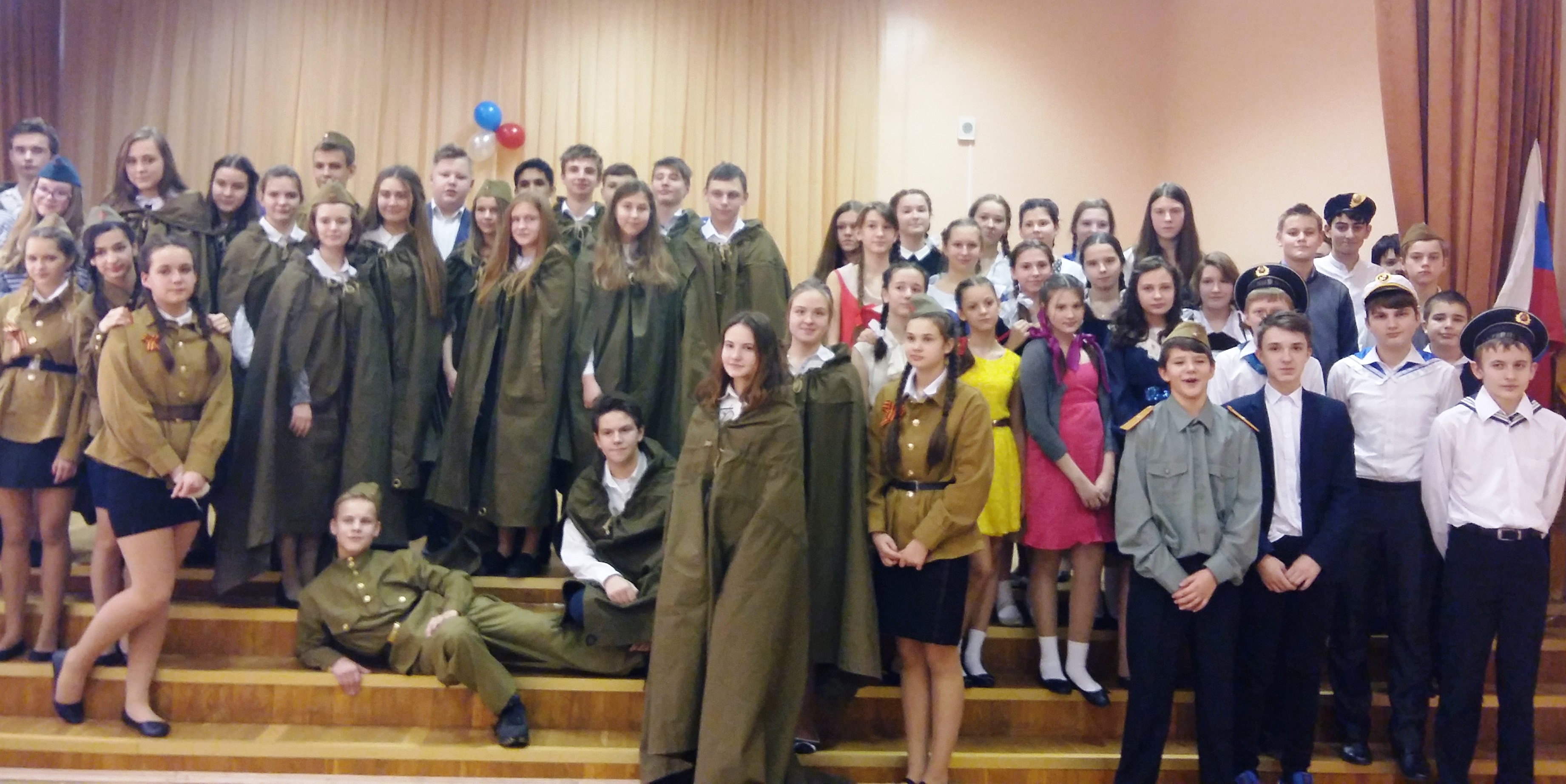 Школа 1583 эмблема. Керимова". Логотип школы 1583. Сайт 1583. Школа 1583 на кронштадтском бульваре.