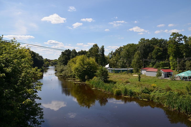 Річка Уборть у місті Олевську.