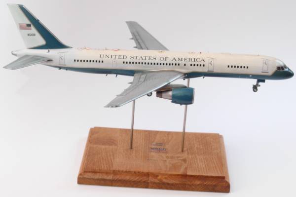 Vc32 Aircraft BOEING VC-32A 1:144 by MINICRAFT - Ready for Inspection - Aircraft ...