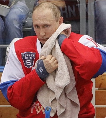 Путин Хоккей
