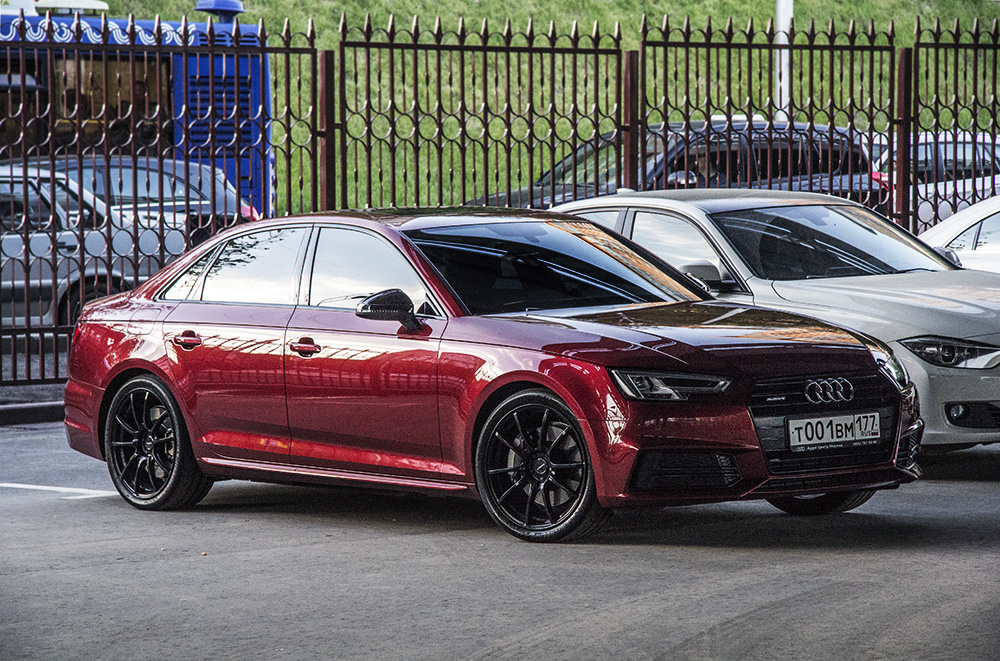 20 Inch Vossen VFS-5 Alu's on the 2017 Audi A4 B9 Allroad