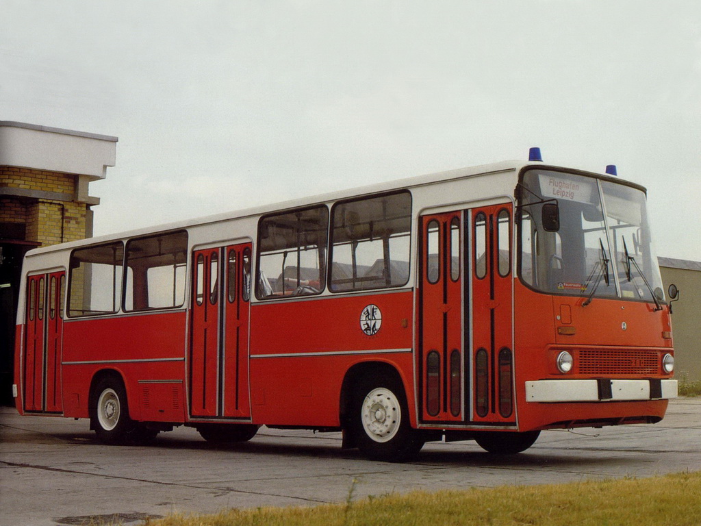 Bus Ikarus 260.37 1/45