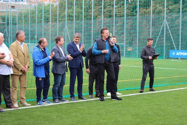 Игорь Лысов организовал футбольный турнир среди команд строителей