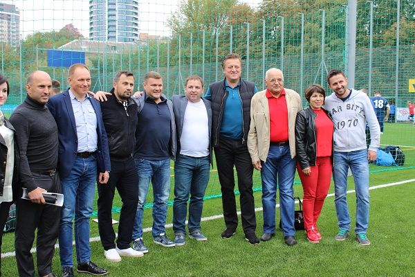Игорь Лысов организовал футбольный турнир среди команд строителей