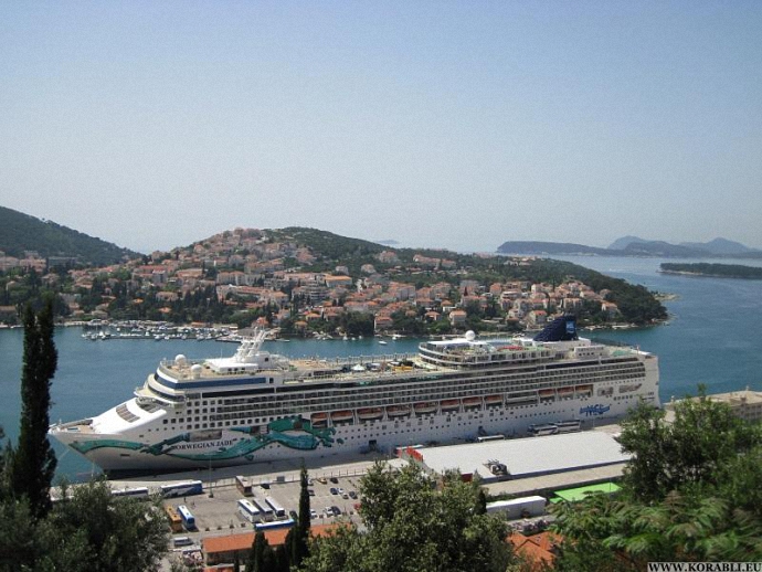 kruiznyy-layner-norwegian-jade_1 (690x518, 291Kb)