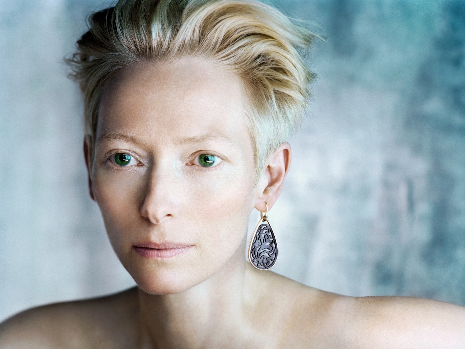 tilda_swinton_wallpaper.jpg