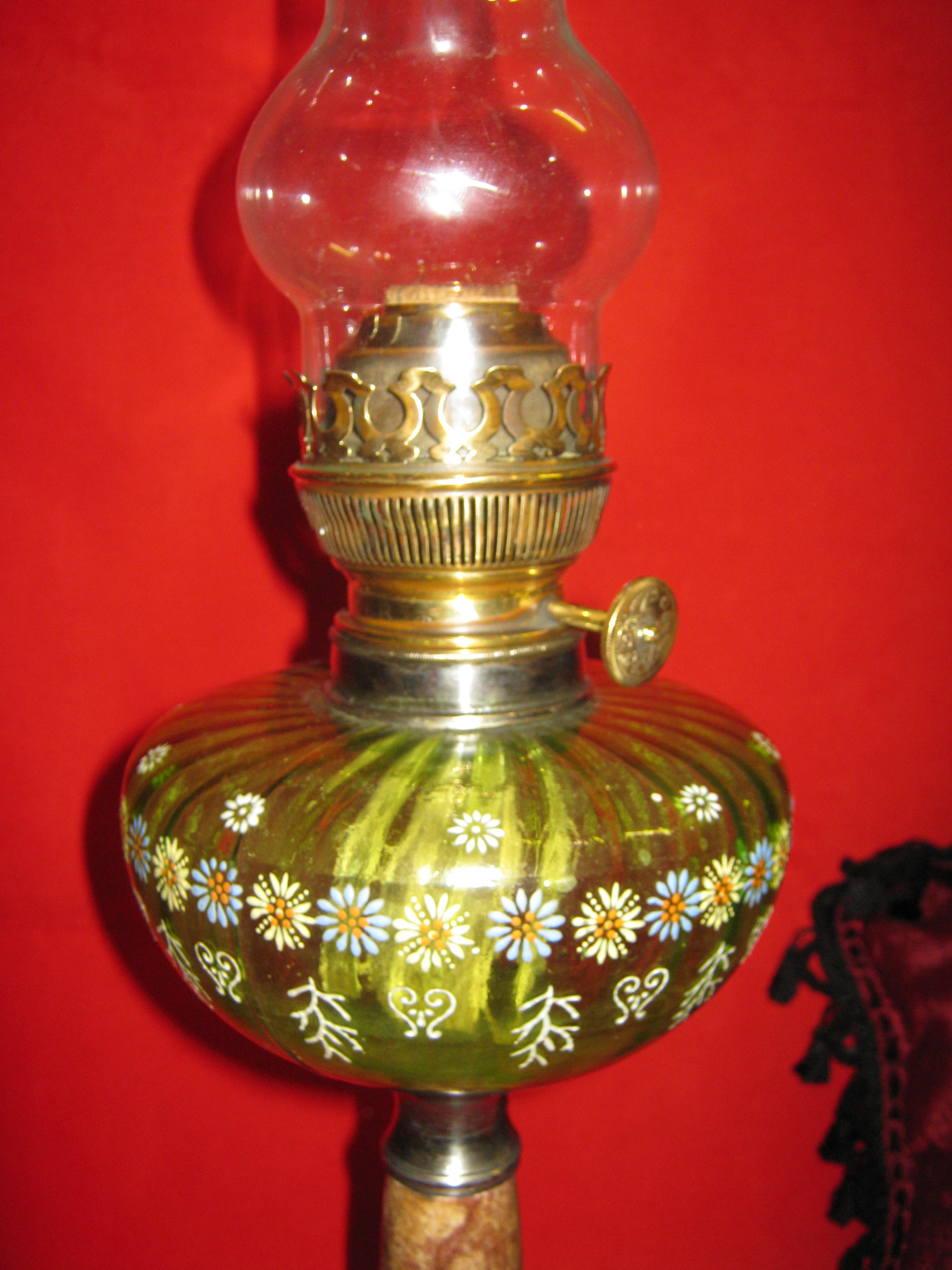 Настольная керосиновая лампа 19 века