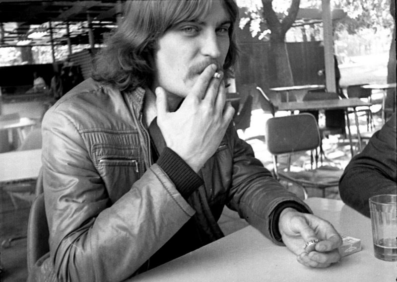 осторожно модерн иван. вера цыган. бабушка сирануш галустян. николай бессонов картины цыганки. вертеть цыгаркой.