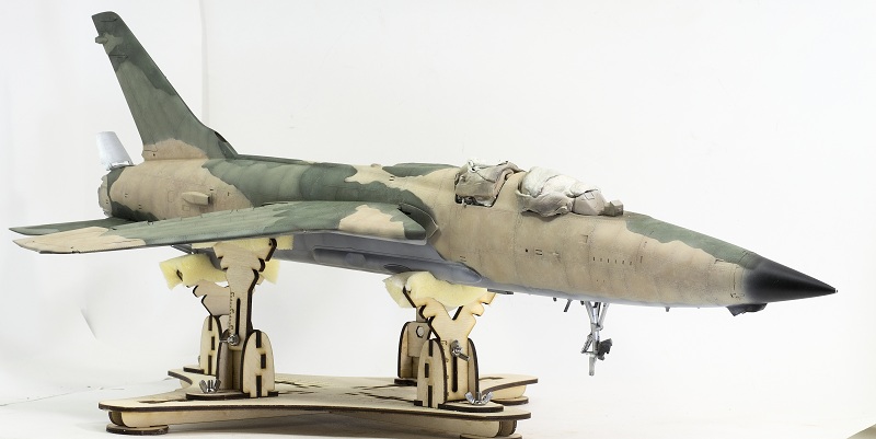 Republic F-105G Wild Weasel. Trumpeter 02202. - Страница 2 606e605b3f5f36f23c6e20c1bbddb89e