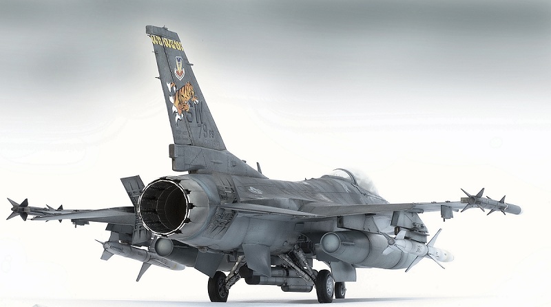General Dynamics F-16CJ Fighting Falcon. Tamiya 1/32 807a6daf672bf6dd0fcbb473720e12aa