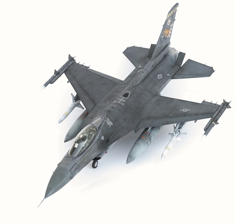 General Dynamics F-16CJ Fighting Falcon. Tamiya 1/32 F3e19afb877668628833eae360aeab1e