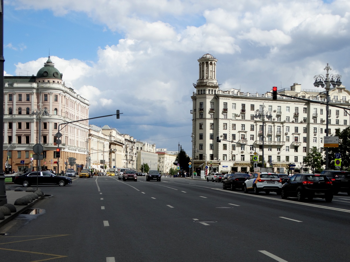 Московско тверская. Пушкинская площадь Тверская. Тверская улица площадь Пушкина. Пушкинская, Москва, Тверская улица. Пушкинская, Москва, Тверская улица, 22.