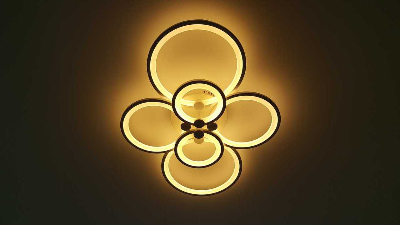 Современная потолочная светодиодная люстра