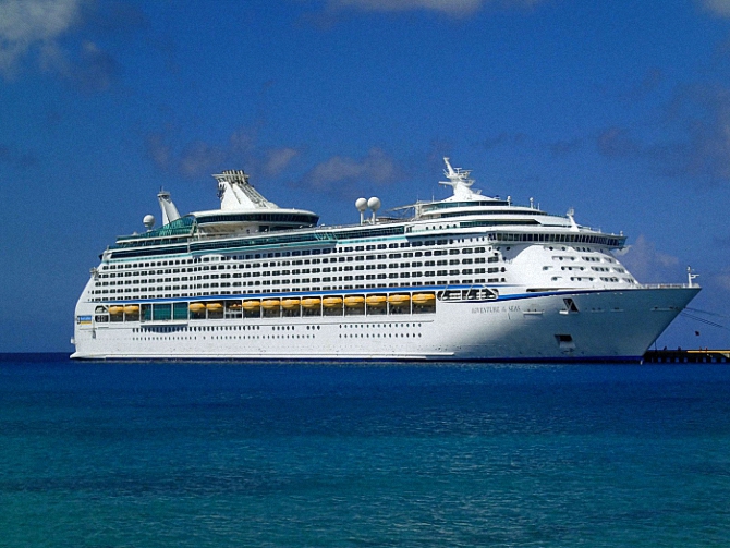 adventure-of-the-seas-cruise-ship (670x420, 326Kb)