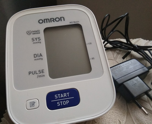 Омрон показывает аритмию. Omron m2 Classic индикатор аритмии. Омрон м2 Basic значки на экране. Omron m2 Basic инструкция аритмия.